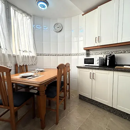 600 M Beach, Pool, Terrace, Wifi, 1 Bedroom Torremolinos